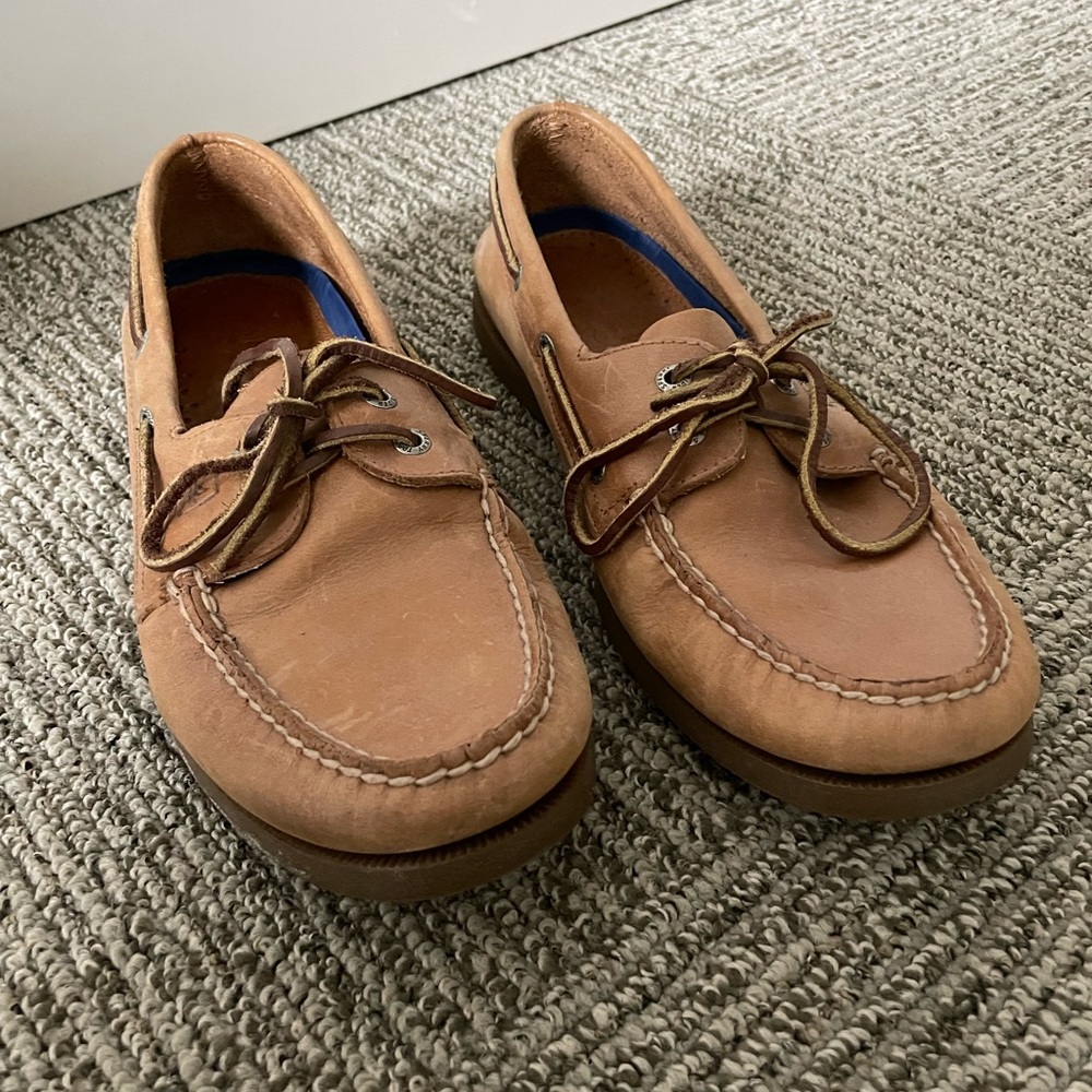 Mens Sperrys boat shoes